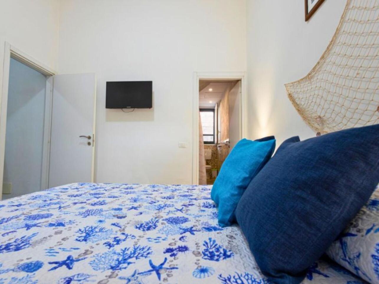 Lovely Apartment In Palermo-Sferracavallo Exterior photo